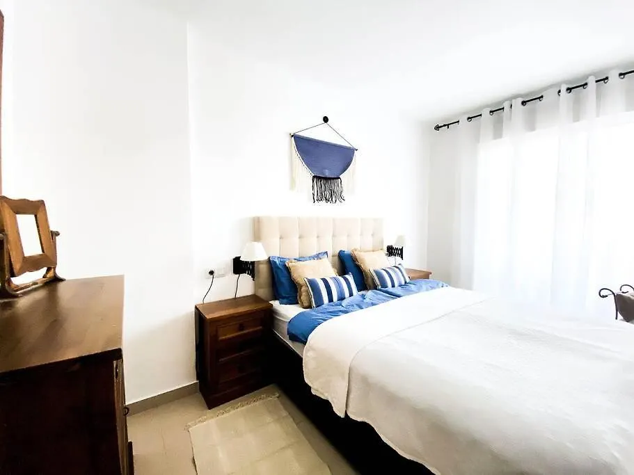 Estepona Del Mar 3 Bed Apartment 0*,  İspanya